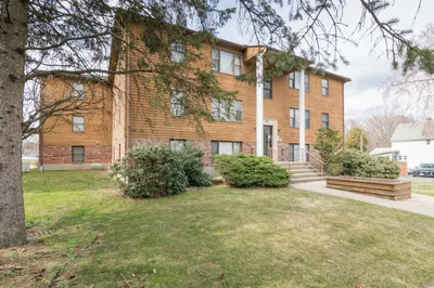 60 Chapin St #F 1