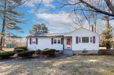 118 Howland Rd 1