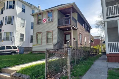 63 Charlotte St 1