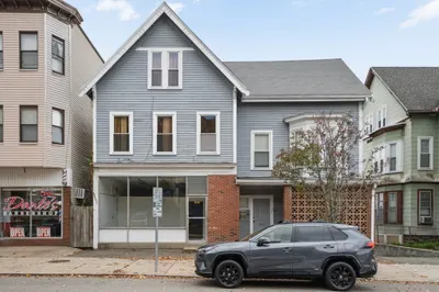 812 Main Street 1