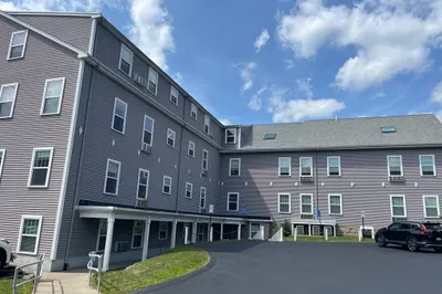 68 Spring Street #202