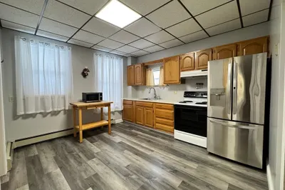 22 Dana St #1