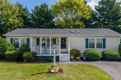 49 Country Dr