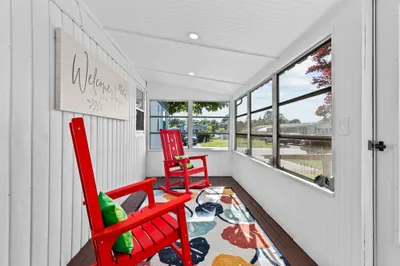 9 Lydia Dr