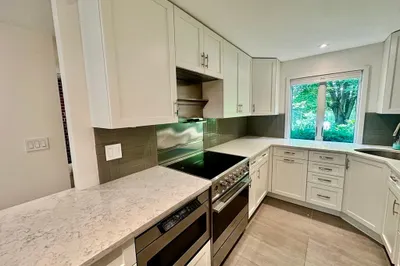 1 Eaton Ct #1 1