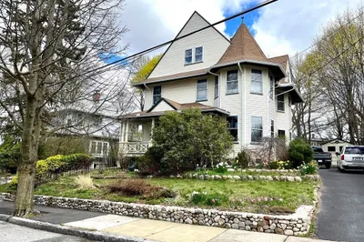 37 Gleason St 1