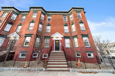 84 Shepton St #3