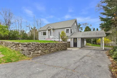 9 Burt St