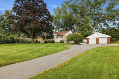 151 Greenwood Rd 1