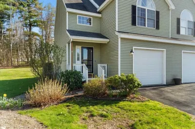 16 Alden Dr #16