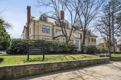 100 Pond St #6