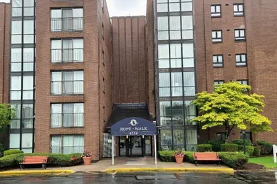 4234 North Main St #606 1