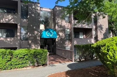 18 Shrewsbury Green Dr #K 1