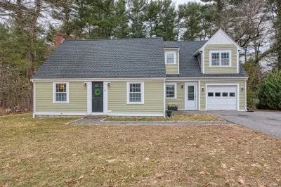 61 S Elm Street 1