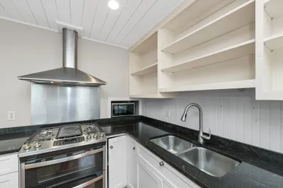 18 Bennett St #2