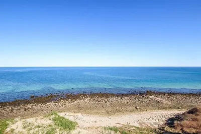 32 Shore Dr 1