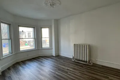 209 Lexington St #1