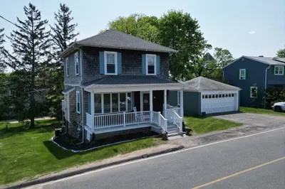 21 Little Nahant Rd 1