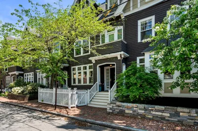 18 Hilliard Street