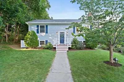 36 Barnstable Rd