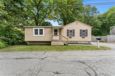 11 Wheelock Rd 1