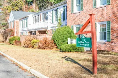 40 Halifax Court #B