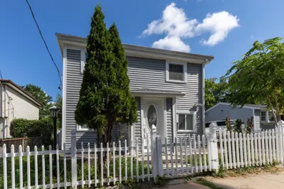 452 Tecumseh St 1