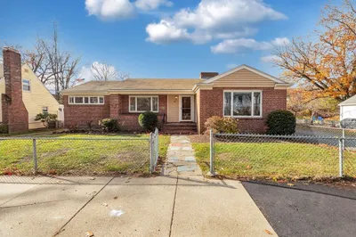 619 Poplar Street