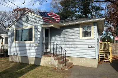 97 Hillcrest Road