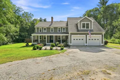 61 Breakneck Rd 1