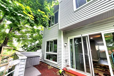 391 Hyde Park Ave #212 1