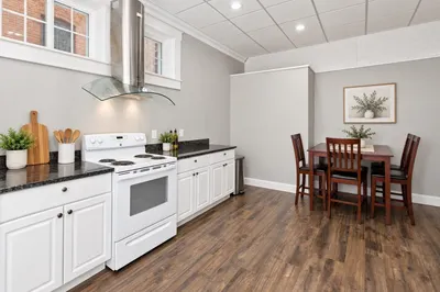 350 Elm St 1
