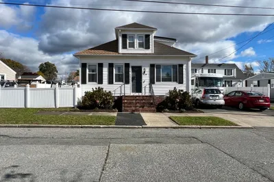 320 Oliver Street 1