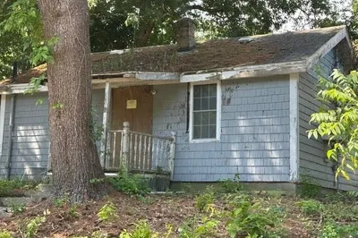 11 Evergreen Rd