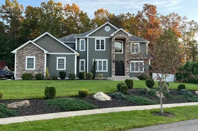 10 Nicholas Ln 1