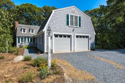 94 King James Drive 1