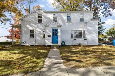 101 Carlisle St