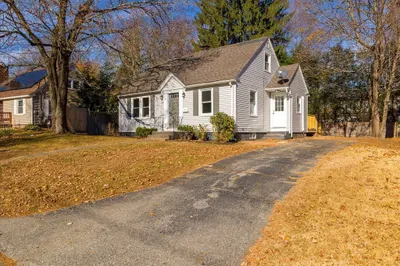 14 Benjamin Rd