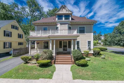 128 Maplewood Ter 1