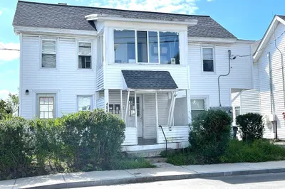 494 Lincoln Street 1