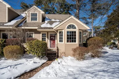 4 Weybridge Ln #23D 1