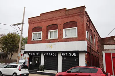 391 Chatham Street 1