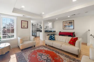 13 Lexington St #3