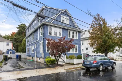 20 Silk St #2 1