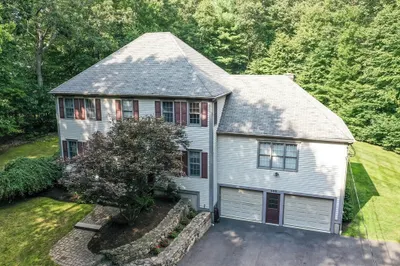 102 Saddle Hill Rd 1