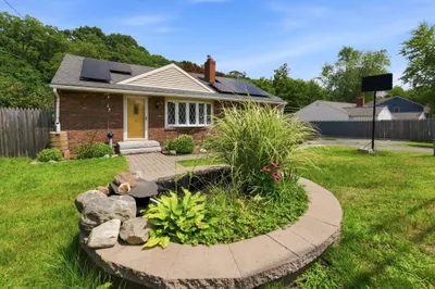 6 Appletree Road 1