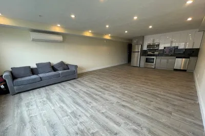 1028 Commonwealth Ave #203