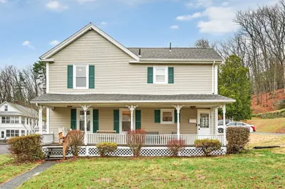 18 Holbrook St 1