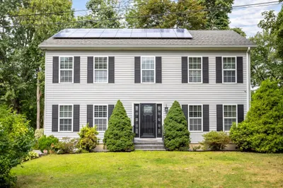 38 Terrence Ave 1