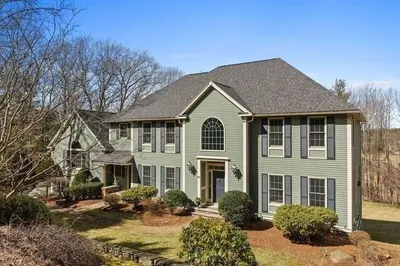 10 Bayns Hill Rd 1